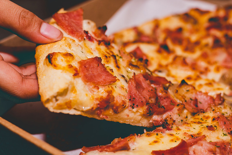 Пицца на кефире в духовке — рецепт с фото пошагово. Как приготовить пиццу на кефире с колбасой?