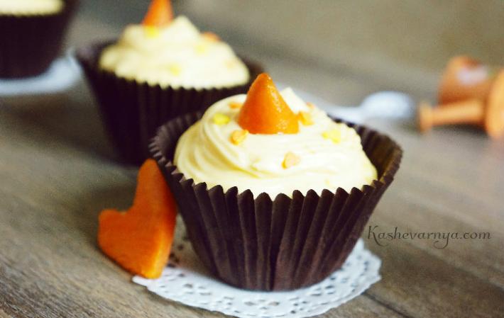 Морковные капкейки с апельсиновой цедрой (Carrot cupcakes with orange zest)