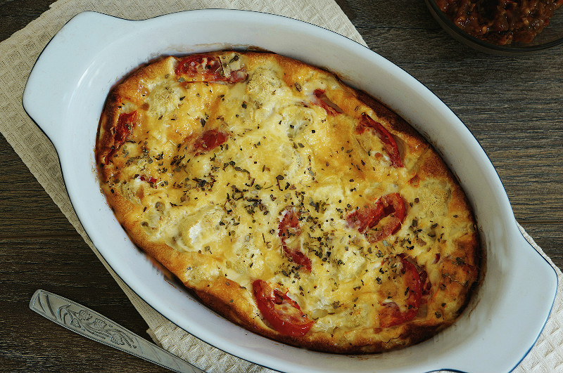 Омлет с помидорами и сыром на сковороде (рецепт с фото)