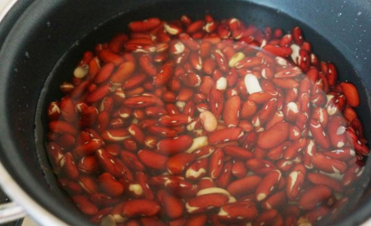 Фасоль в томатном соусе без масла