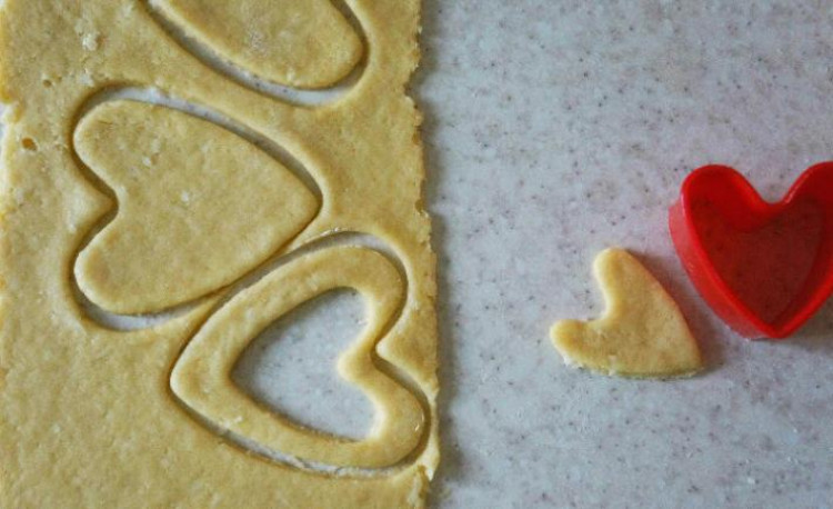 Печенье в форме сердечек с желе